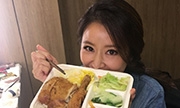 一人吃两人补！孕妈林心如吃顿饱饭高兴成这样
