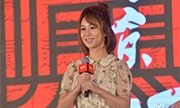 杨紫晒自拍“白得晃眼” 这样的她还黑吗？