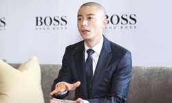 霍建华谈女孩如何穿搭：要简单大方 气质最重要