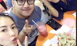 张柏芝素颜现身香港吃夜宵 素颜出镜开心比V