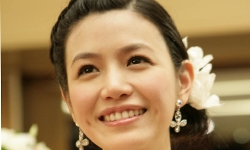 花式虐狗！陈妍希抱怨：才发现从此失去光棍节