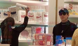 林更新被曝独自逛母婴店，要给陈赫买礼物？