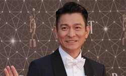 好友透露刘德华恢复情况：情况稳定，和伤痛斗争