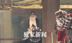成龙“说漏嘴”：鸡年春晚将23时登台