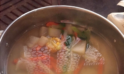 杨紫为了减肥吃水煮菜，可分量是以“锅”计算