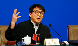成龙谈获奥斯卡奖：很多人说我牛 其实是中国牛