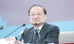 金庸状告作家江南侵权案今日开审 索赔500万元