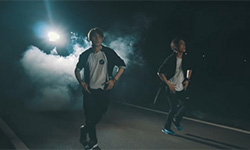 台湾艺人将《鬼怪》OST编成舞 逆光飙跳被赞帅翻