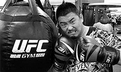 “格斗狂人”比武太极拳师 炒作还是打假？